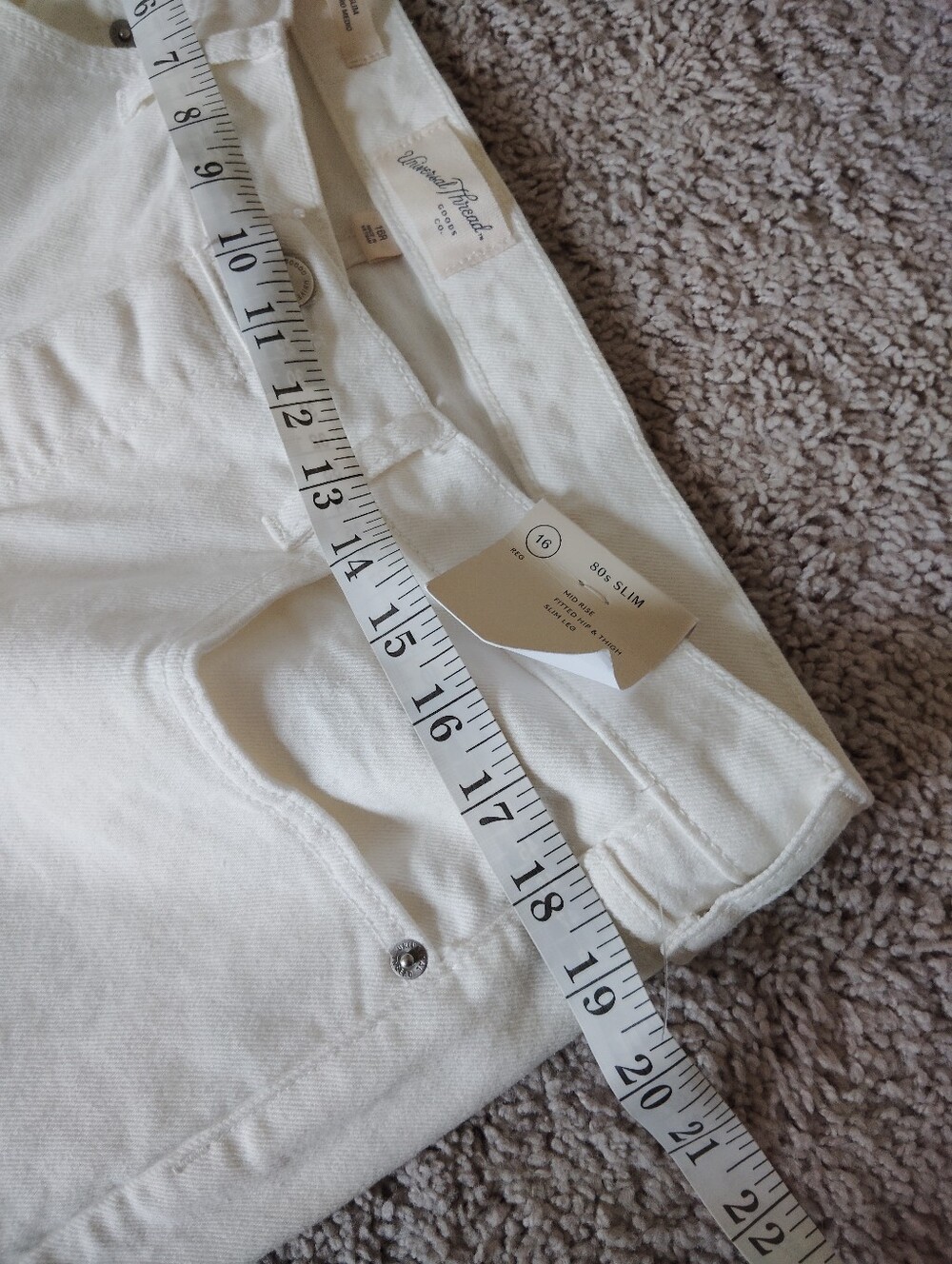 Universal Thread 80s Slim Fit Jeans - Picture 8 of 8